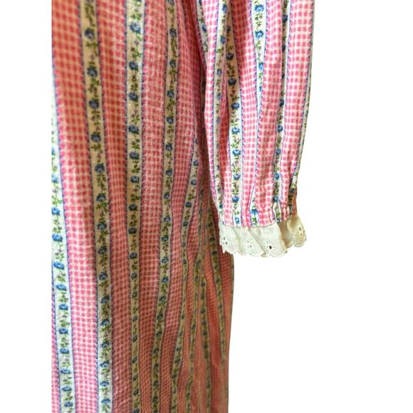 Vintage Accentuette Lanz Floral Flannel Lace Trim Nightgown Small Cottagecore - Picture 10 of 12